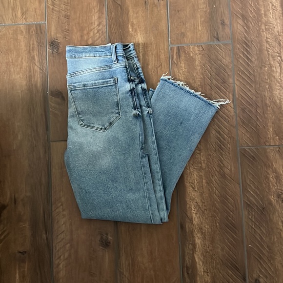 Ripped jeans from Kensie Jeans - Picture 2 of 3